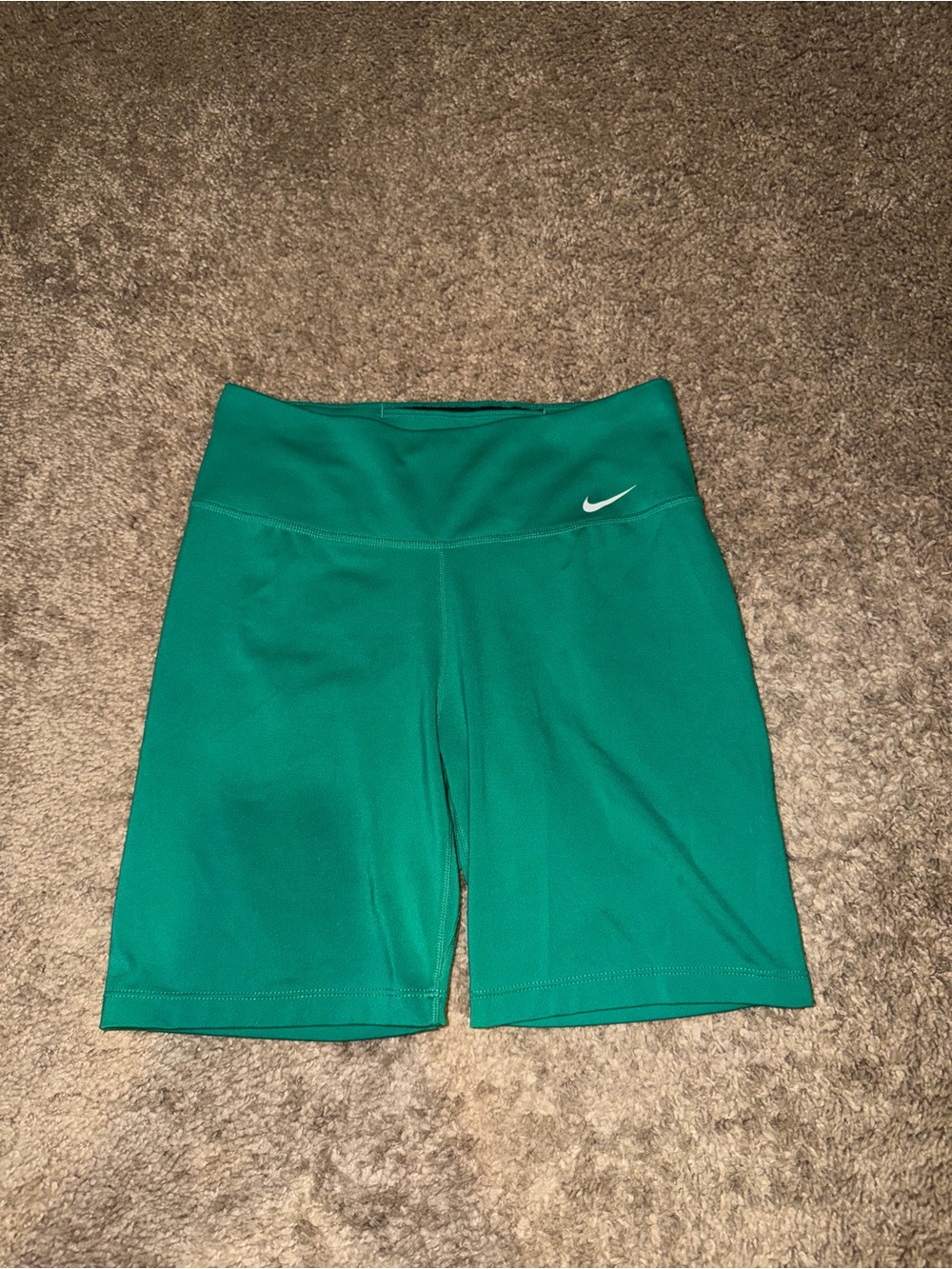 Nike Women's Green High-Waist Biker Shorts